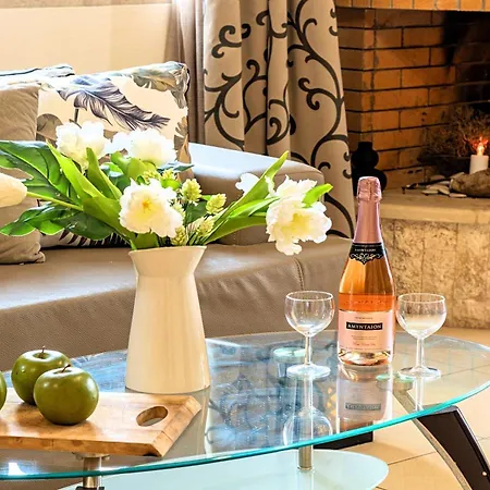 Βίλα Azure Horizon Heated Pool At 550 M