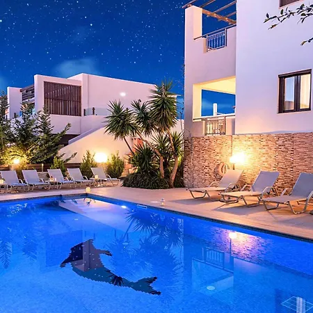 Azure Horizon Heated Pool At 550 M *