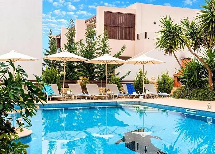 Azure Horizon Heated Pool At 550 M