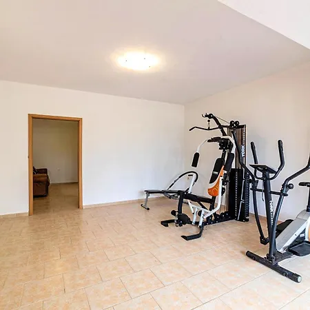 Villa Azure Horizon Heated Pool At 550 M *